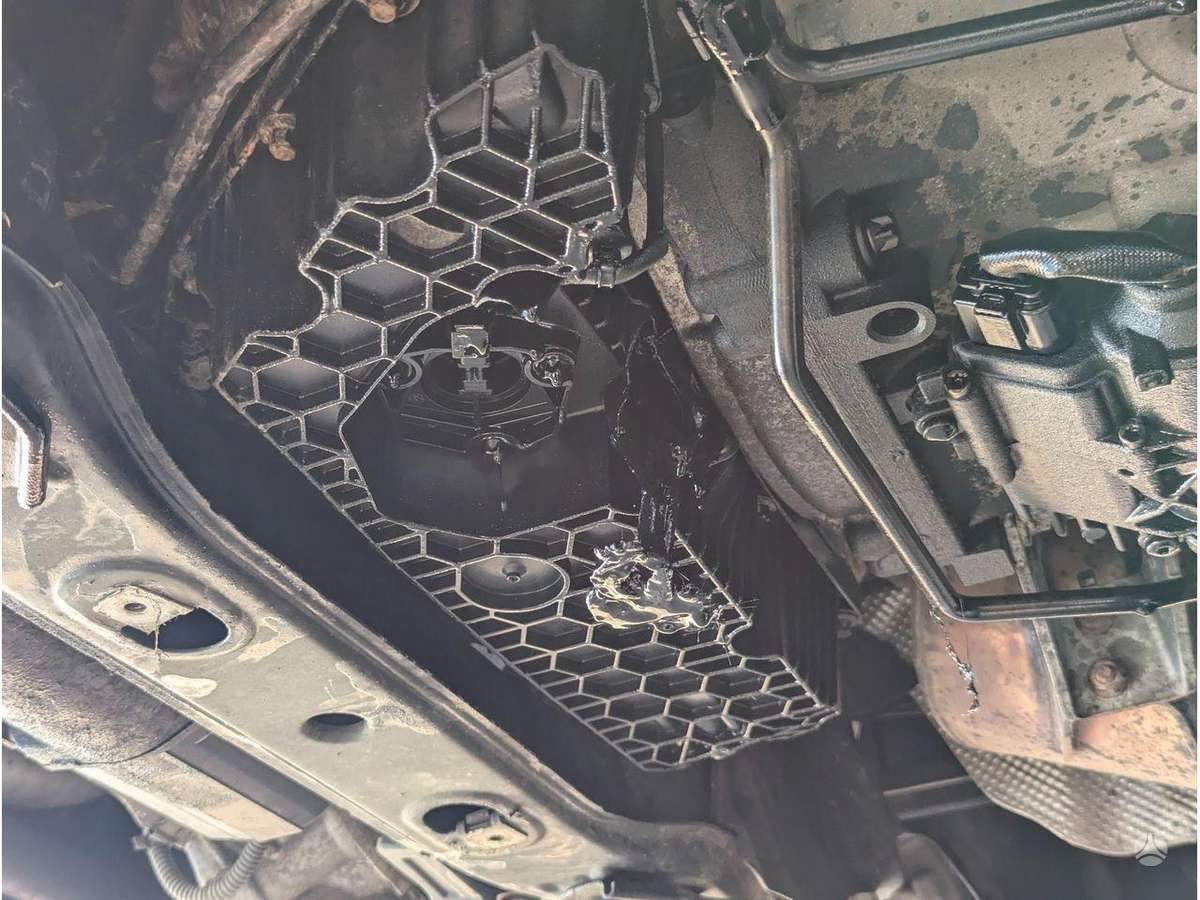 Mercedes-Benz GL350 engine