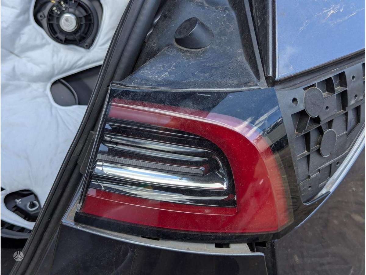 Tesla Model Y dzinējs