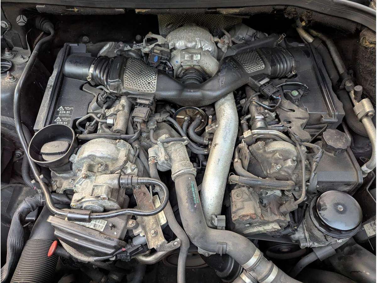 Mercedes-Benz ML320 engine