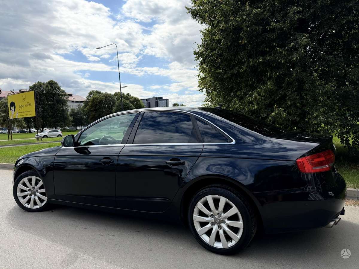 Audi A4, 2.0 l., Седан
