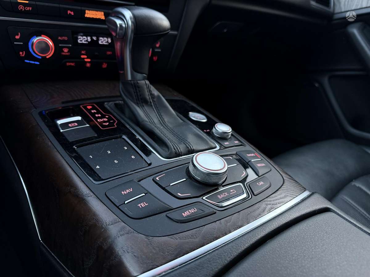 Audi A6, 3.0 l., Седан
