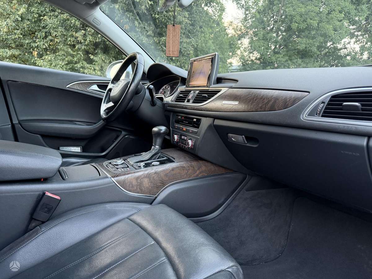 Audi A6, 3.0 l., Седан