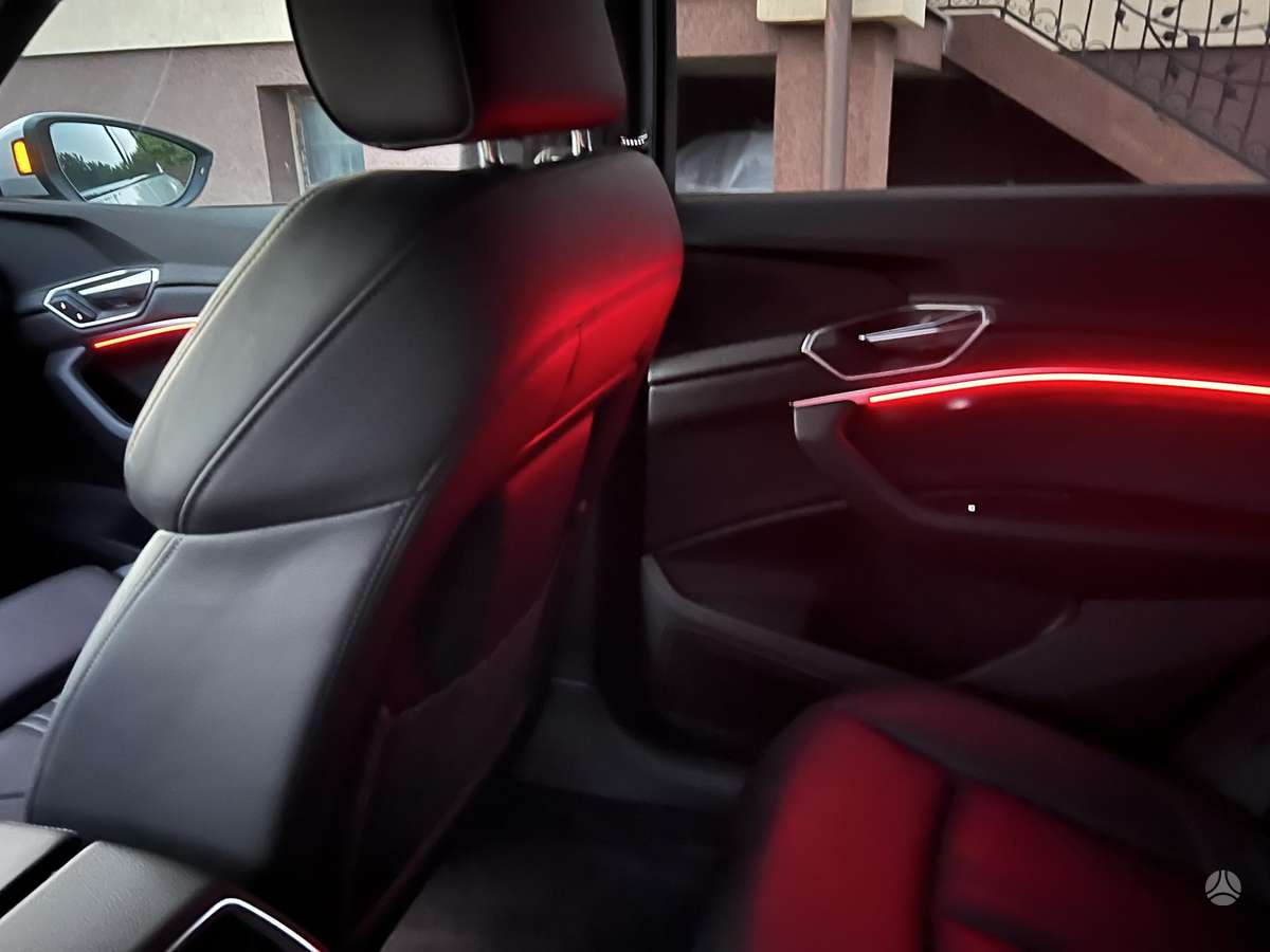Audi e-tron, 95 кВт·ч, Внедорожник / Кроссовер