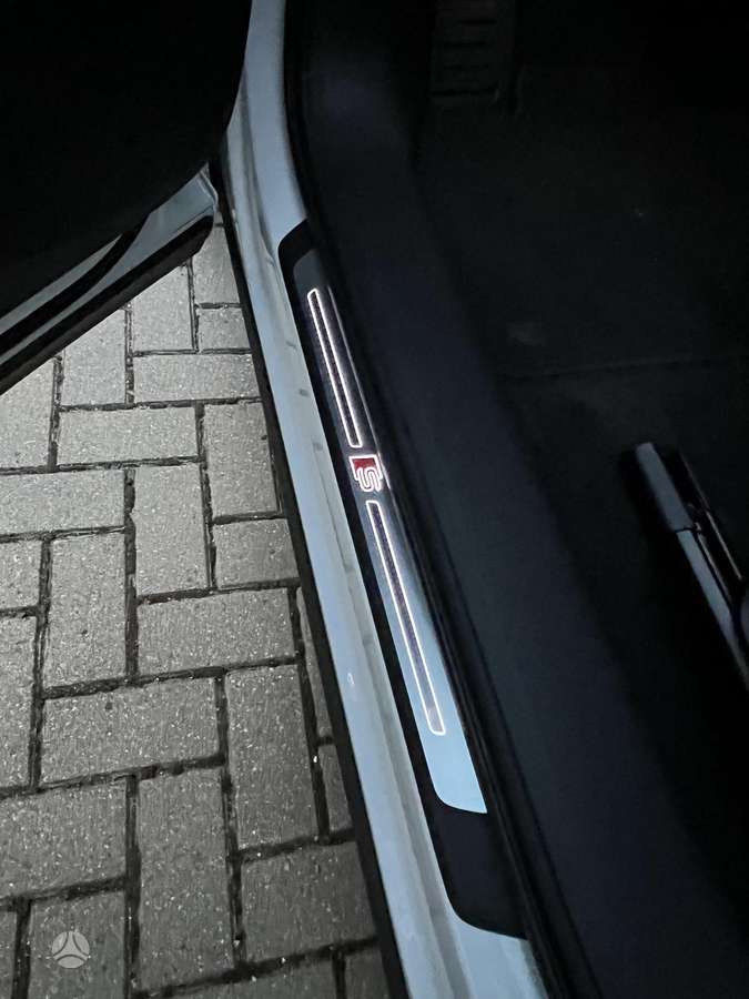 Audi e-tron, 95 кВт·ч, Внедорожник / Кроссовер
