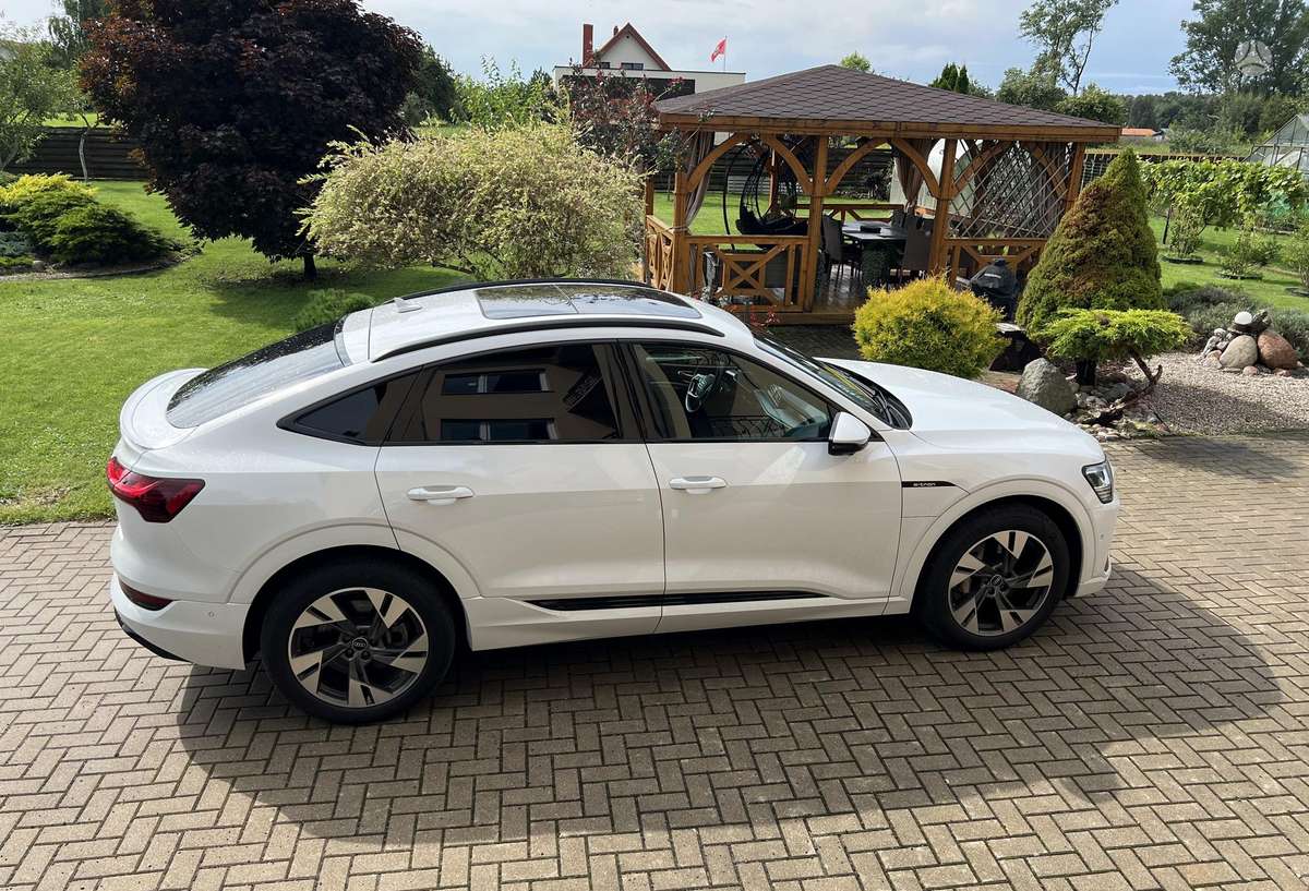 Audi e-tron, 95 кВт·ч, Внедорожник / Кроссовер