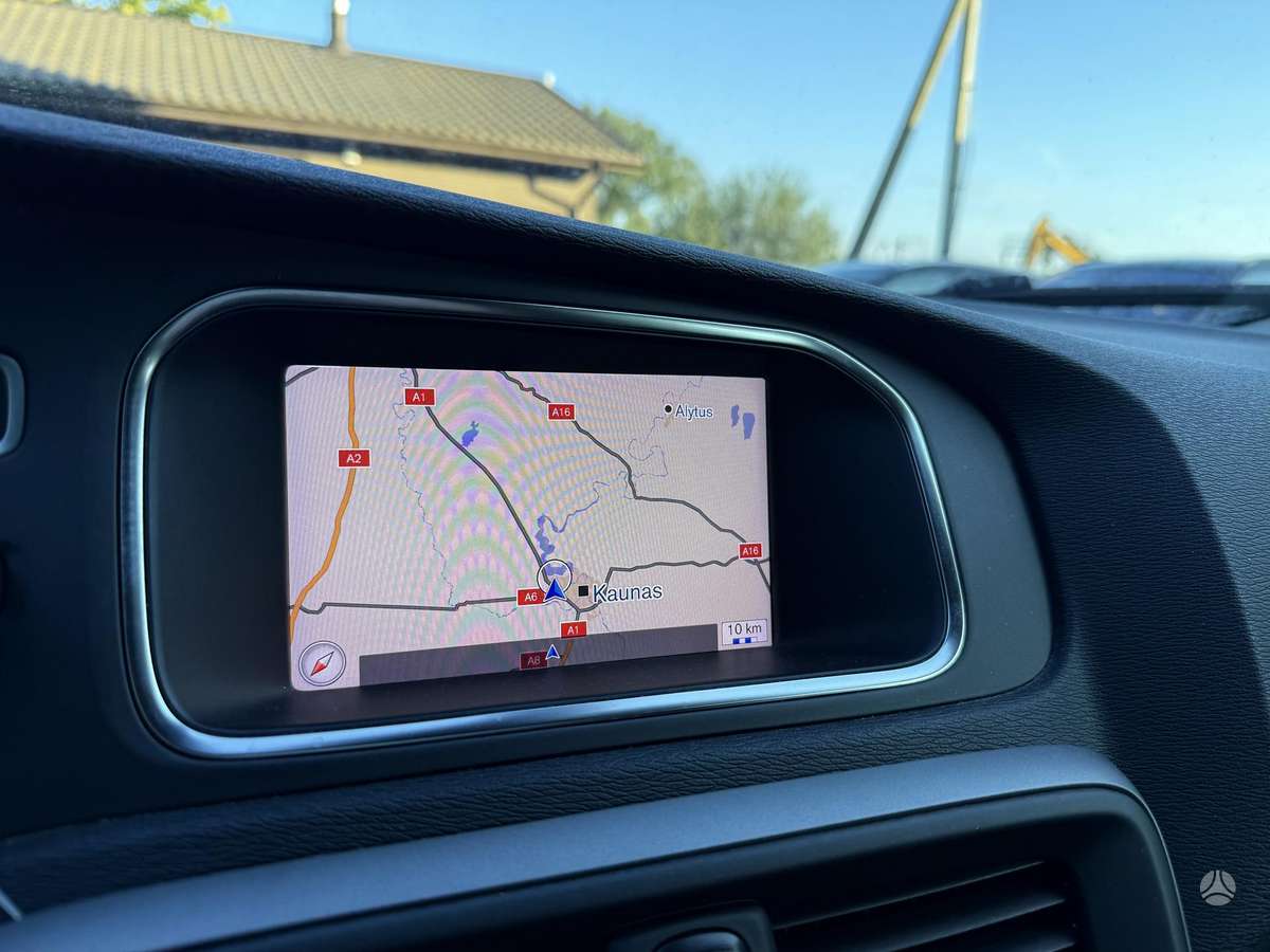Volvo V40, 2.0 l., Хэтчбек
