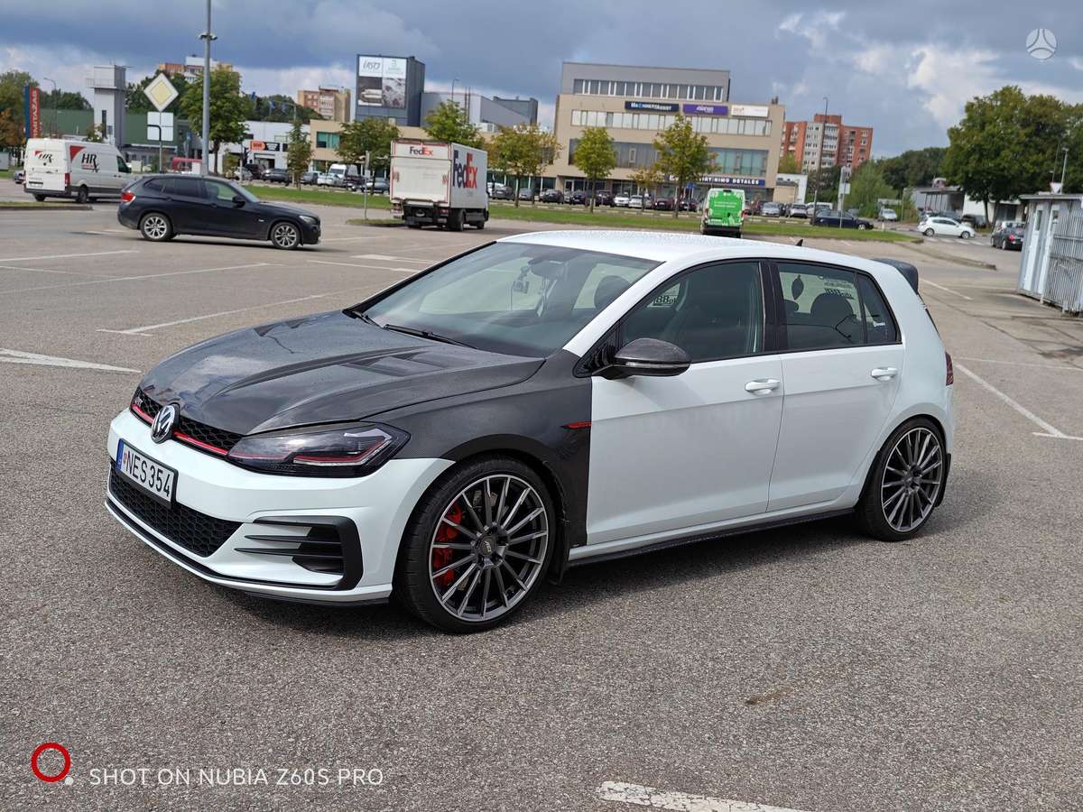Volkswagen Golf - 3