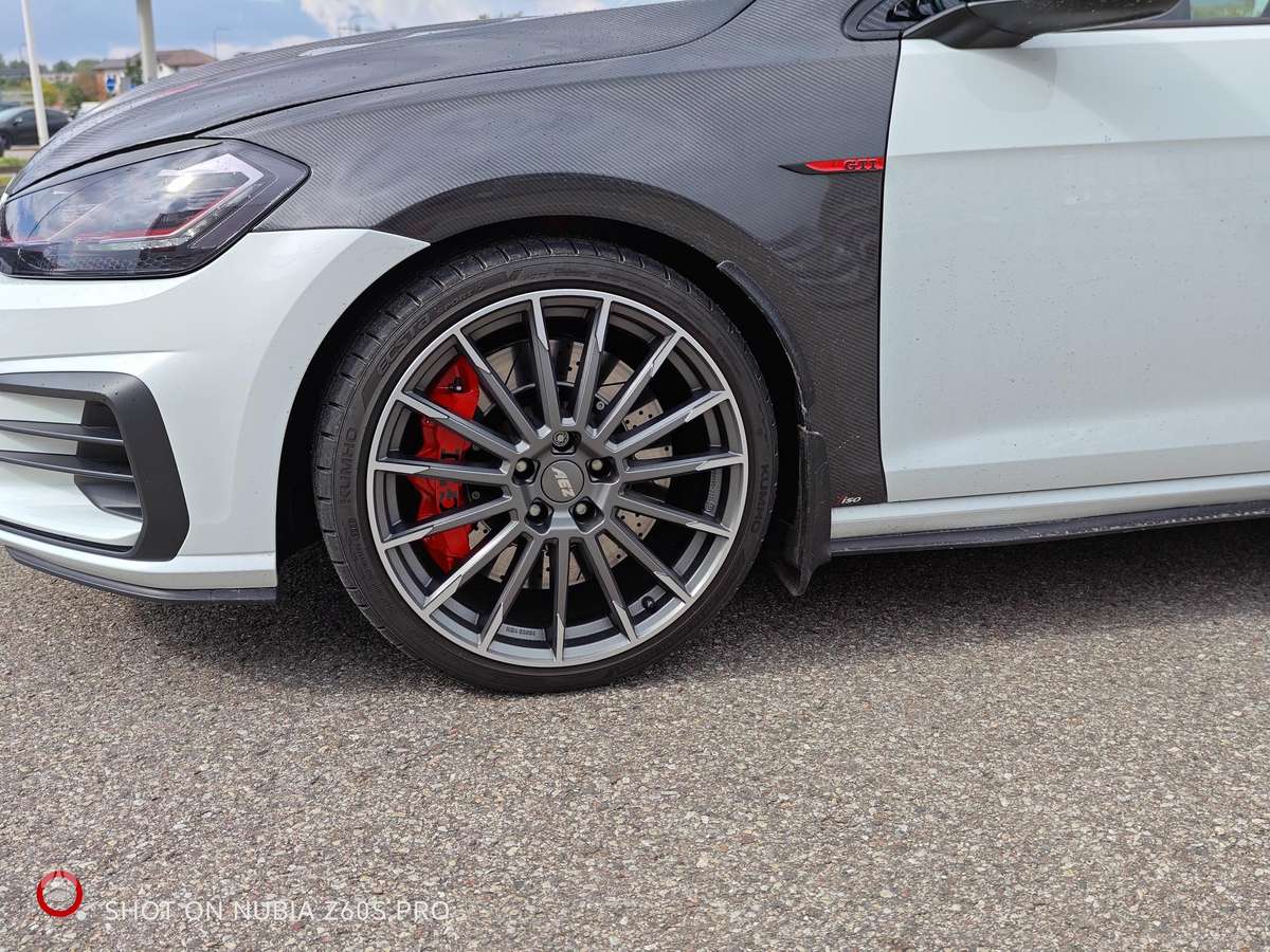 Volkswagen Golf - 7