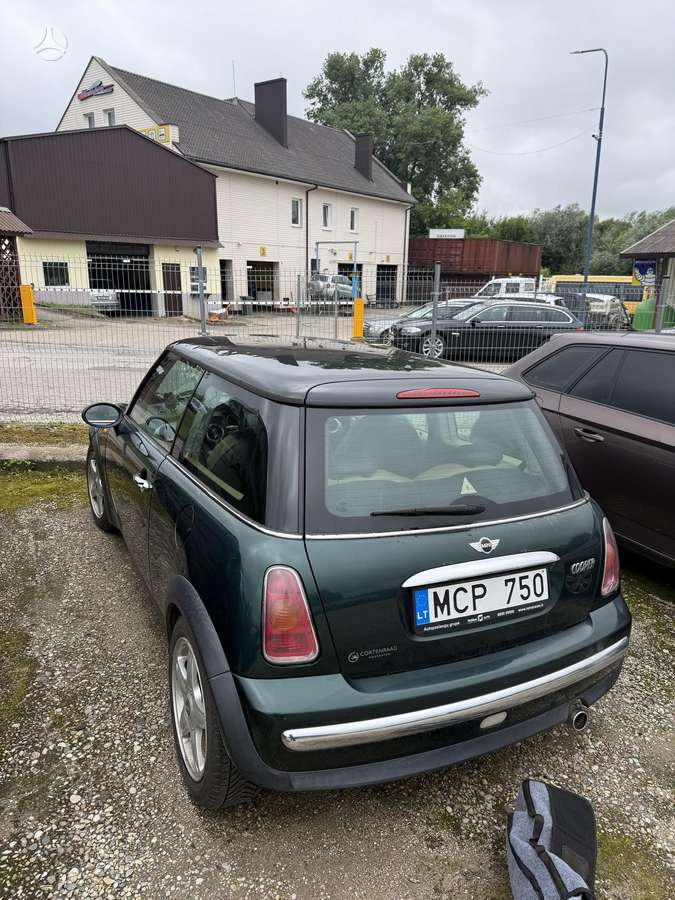 Mini Cooper, 1.6 l., hatchback