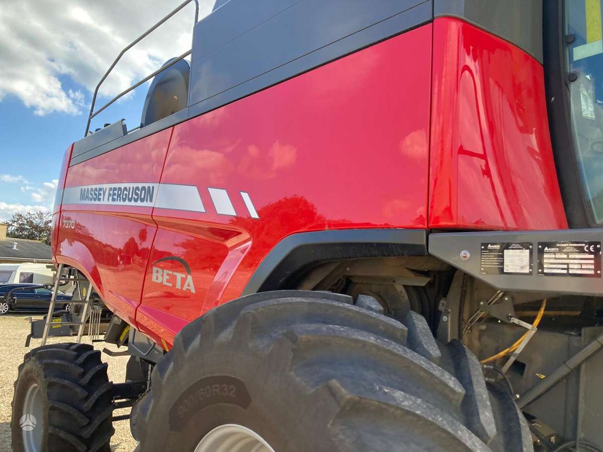 Massey Ferguson 7370, комбайны