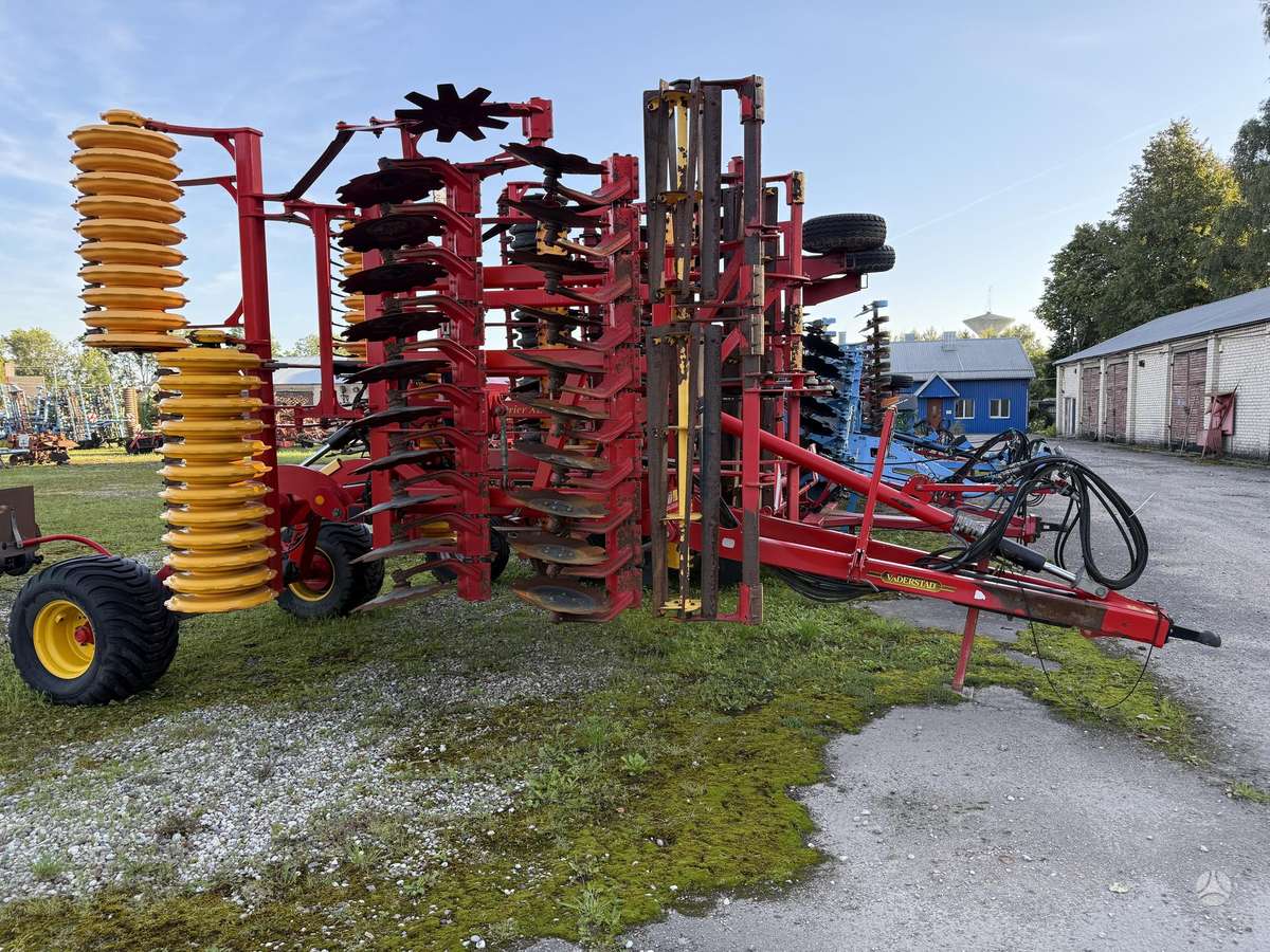Vaderstad Cerrier XL525, скребки, скрубберы