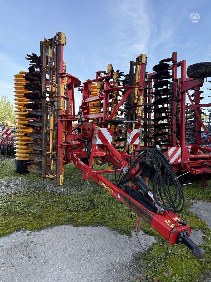 Vaderstad Cerrier XL525, скребки, скрубберы