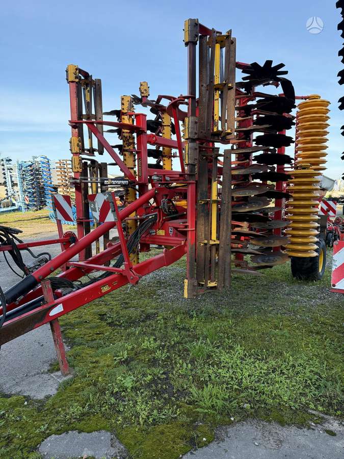 Vaderstad Cerrier XL525, скребки, скрубберы