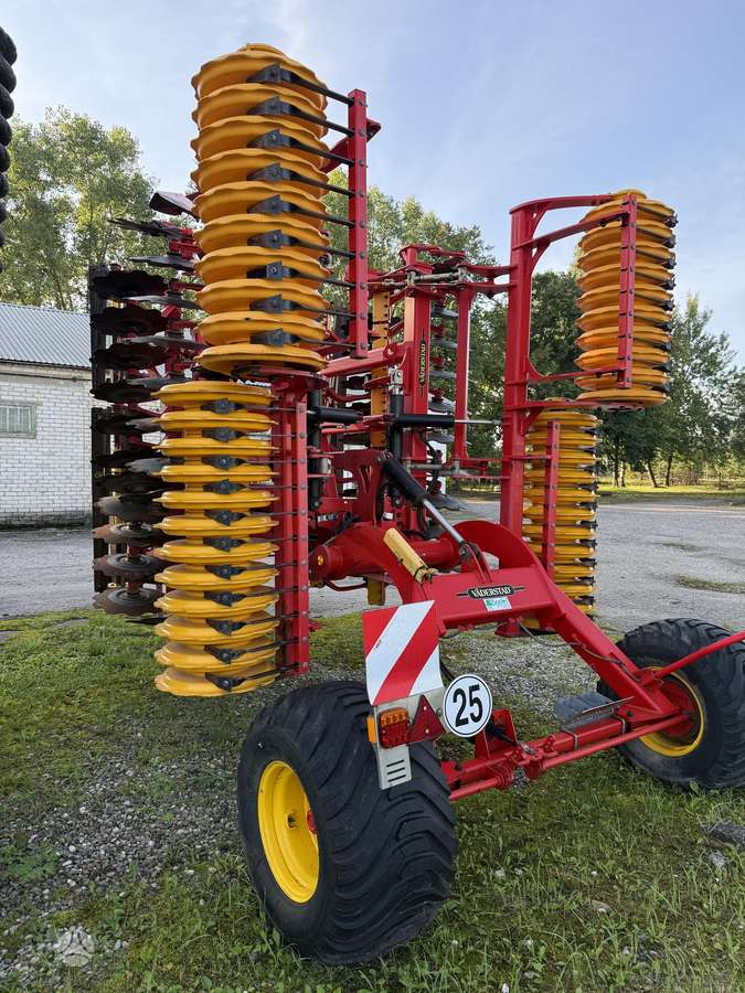 Vaderstad Cerrier XL525, скребки, скрубберы