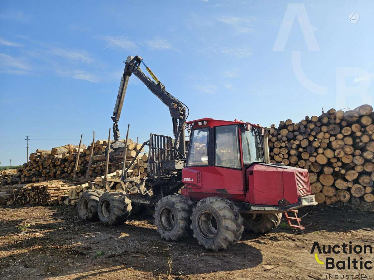 Komatsu 830, medvežės