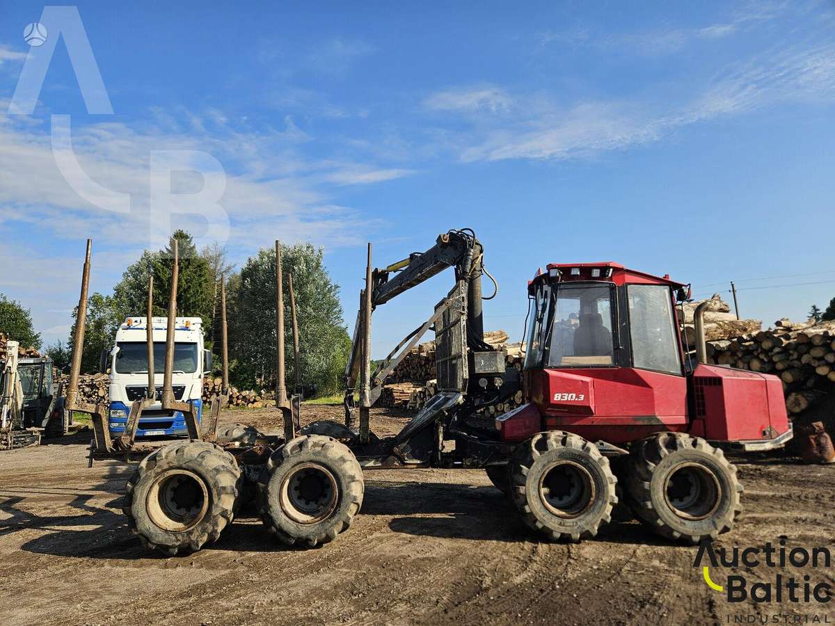 Komatsu 830, форвардеры