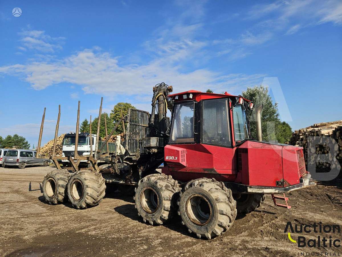 Komatsu 830, форвардеры