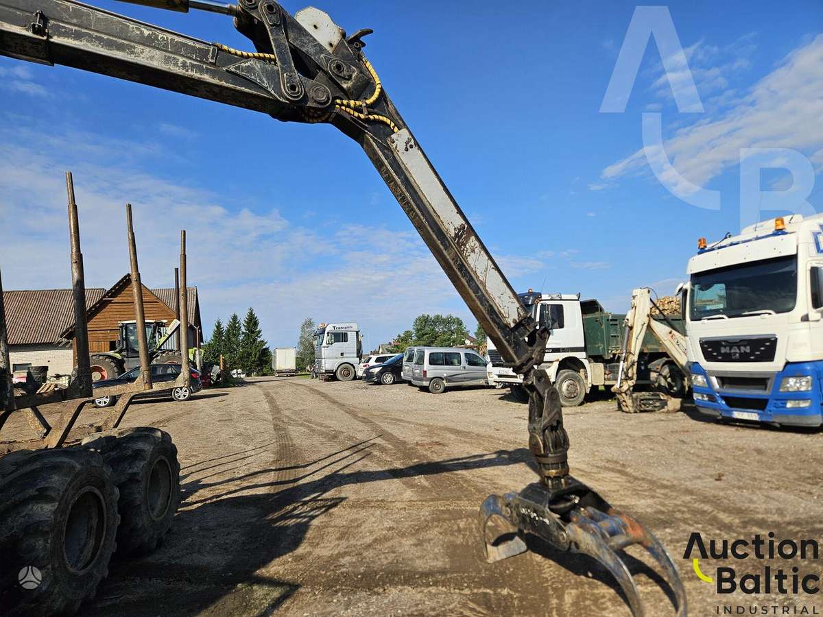 Komatsu 830, medvežės