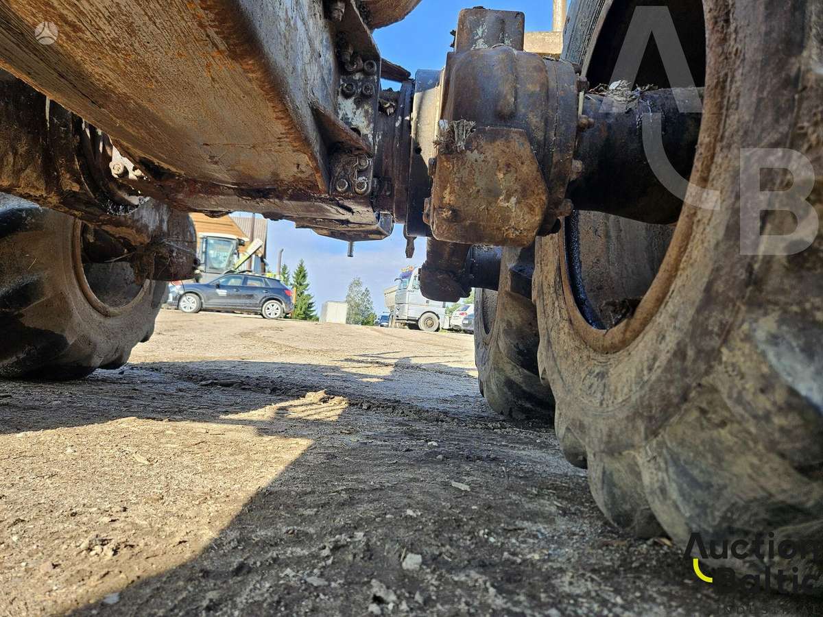 Komatsu 830, форвардеры