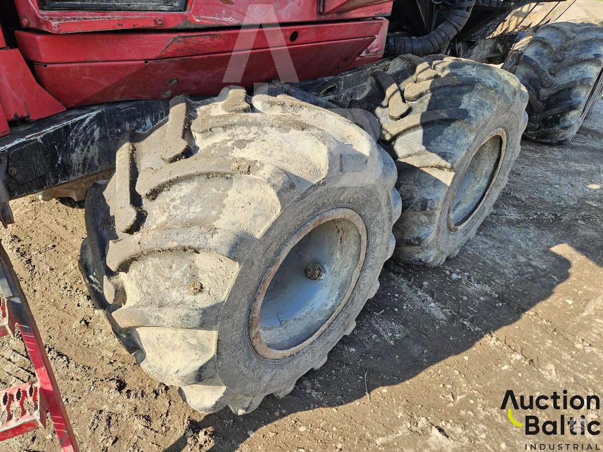 Komatsu 830, форвардеры