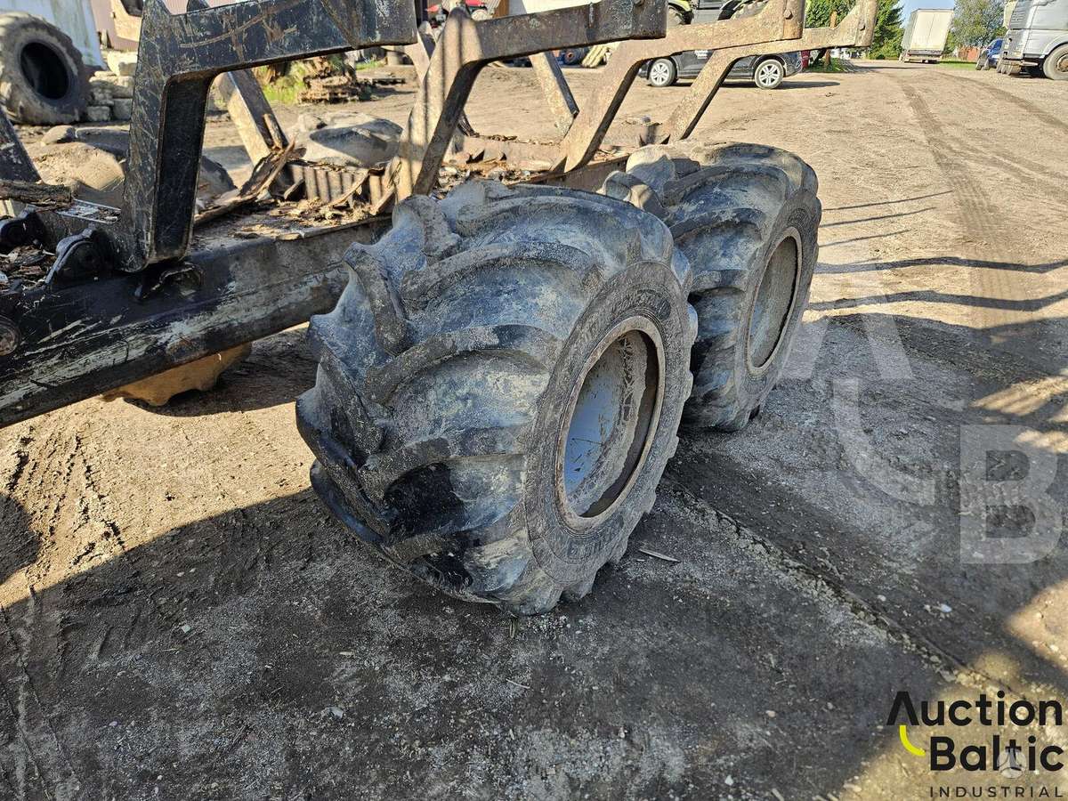 Komatsu 830, форвардеры