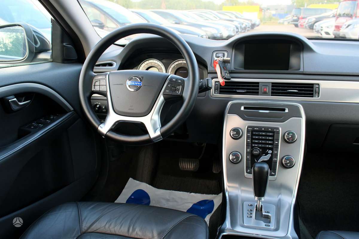 Volvo V70, 2.0 l., Универсал