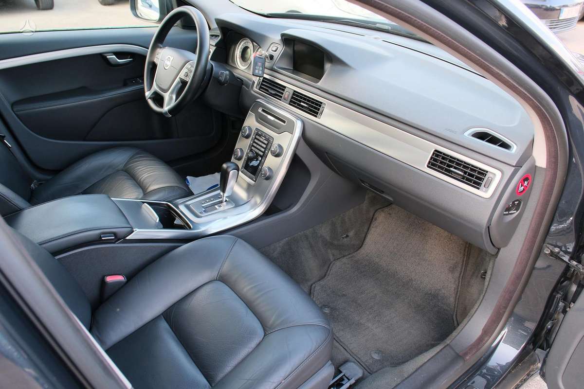Volvo V70, 2.0 l., Универсал