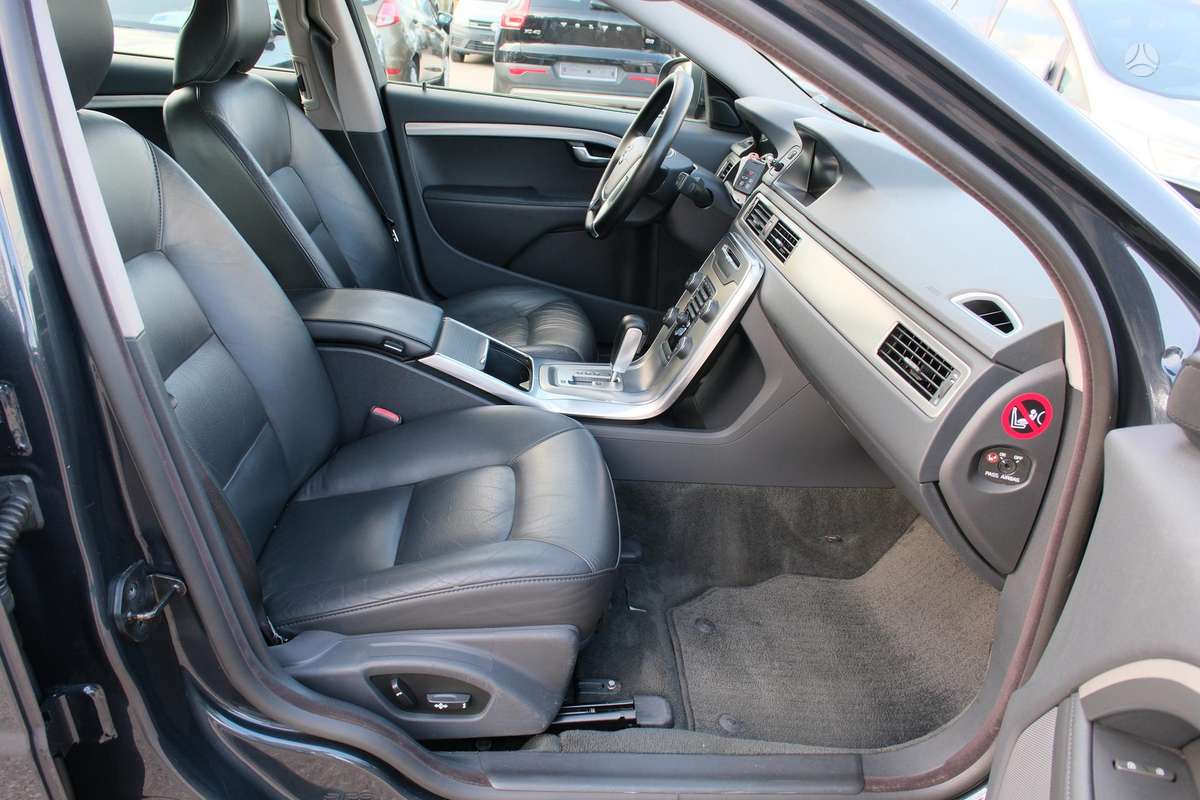 Volvo V70, 2.0 l., Универсал
