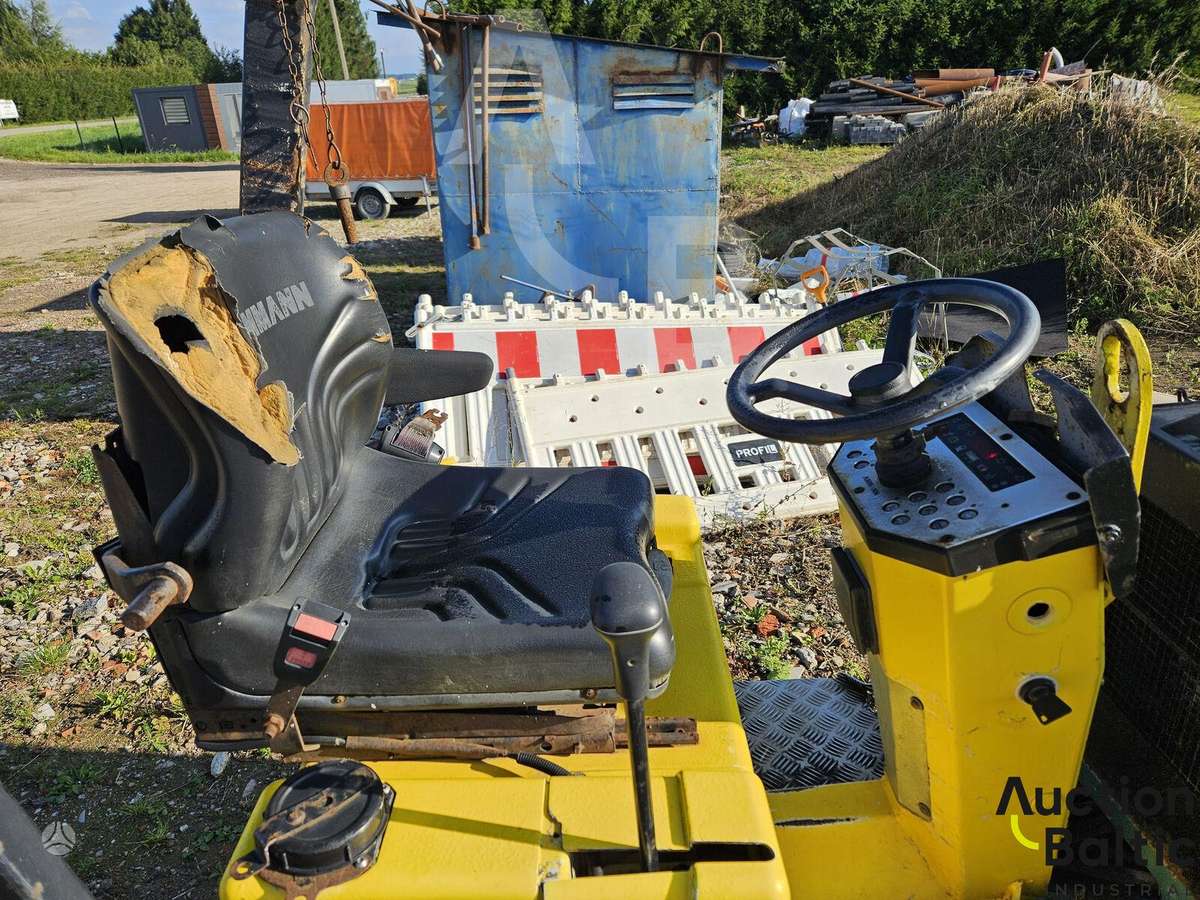 Ammann AV 16, vibrator / compactor