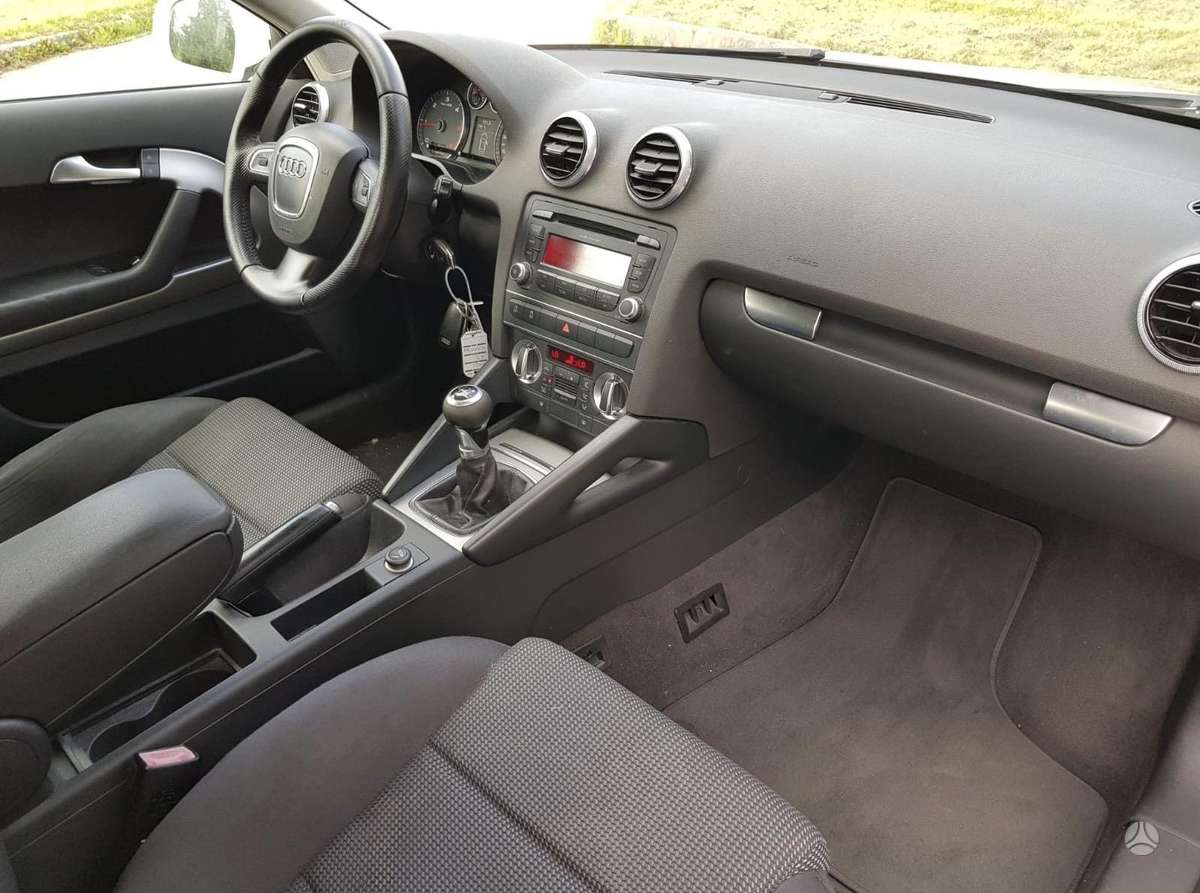 Audi A3, 1.6 l., hatchback