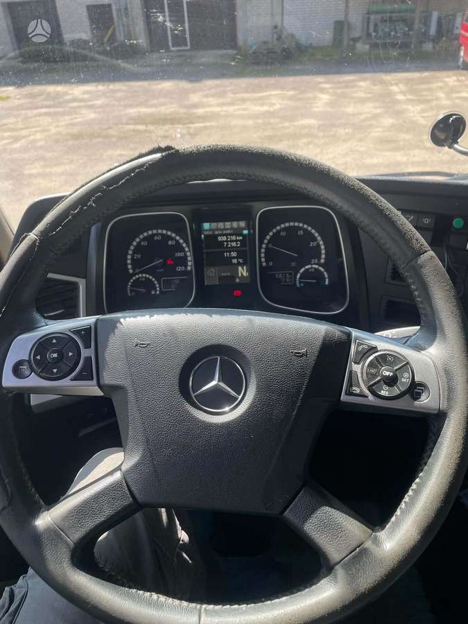 Mercedes-Benz Actros, double sleeper