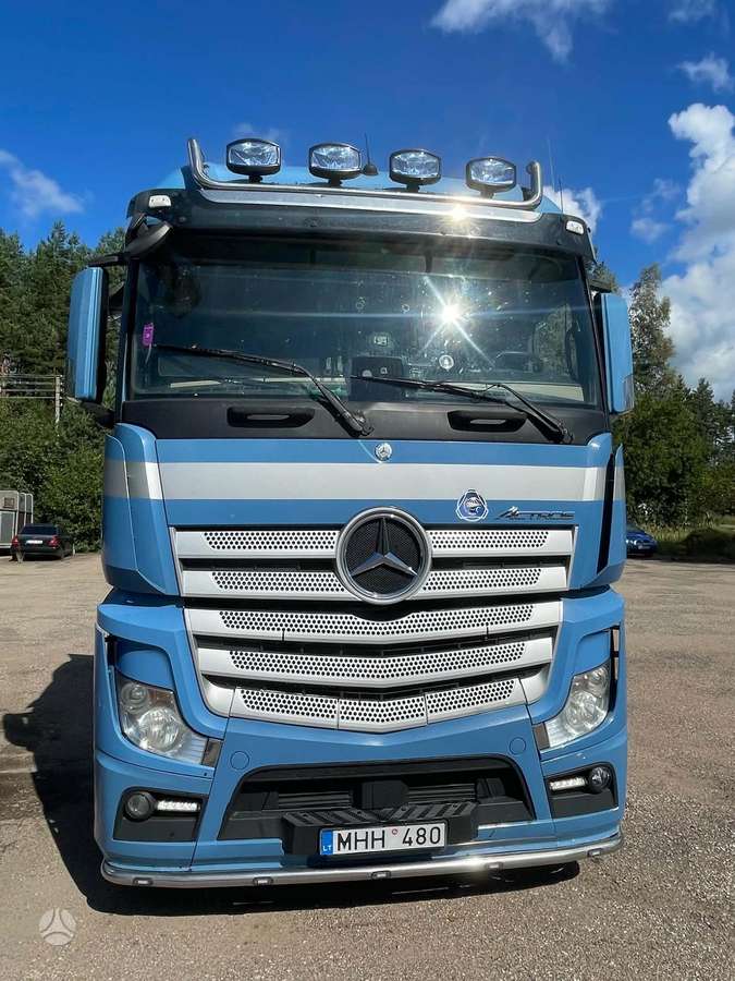 Mercedes-Benz Actros, double sleeper