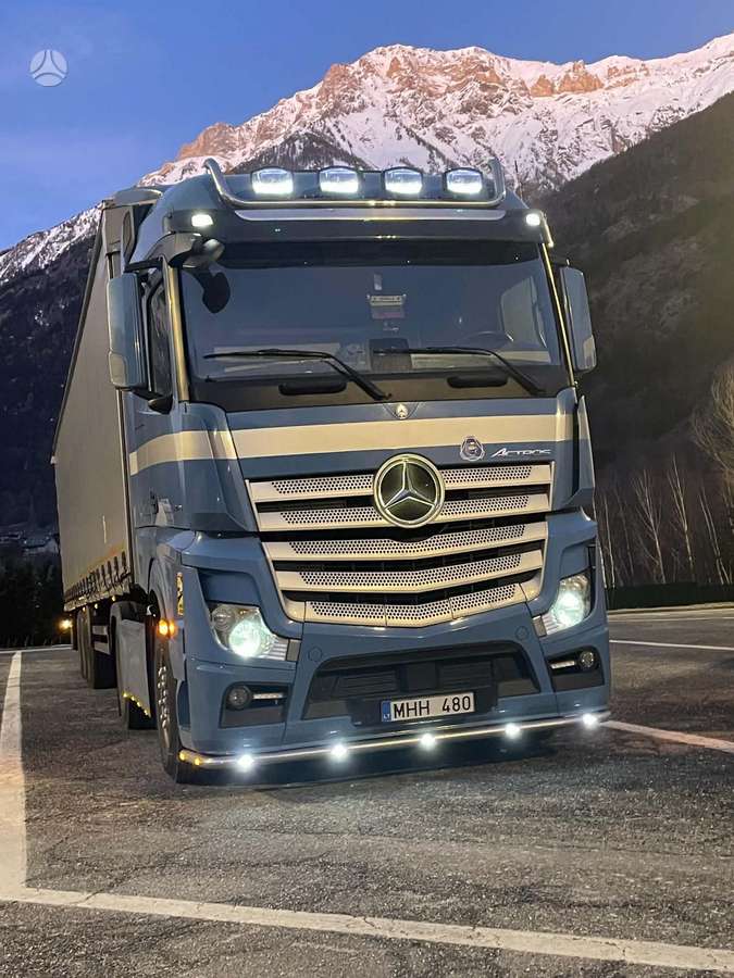 Mercedes-Benz Actros, double sleeper