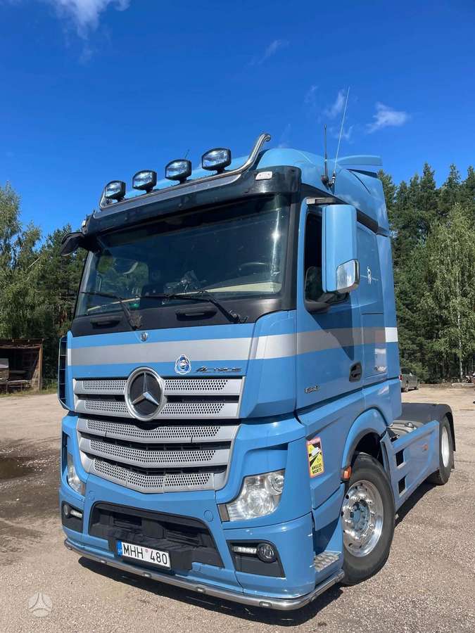 Mercedes-Benz Actros, double sleeper