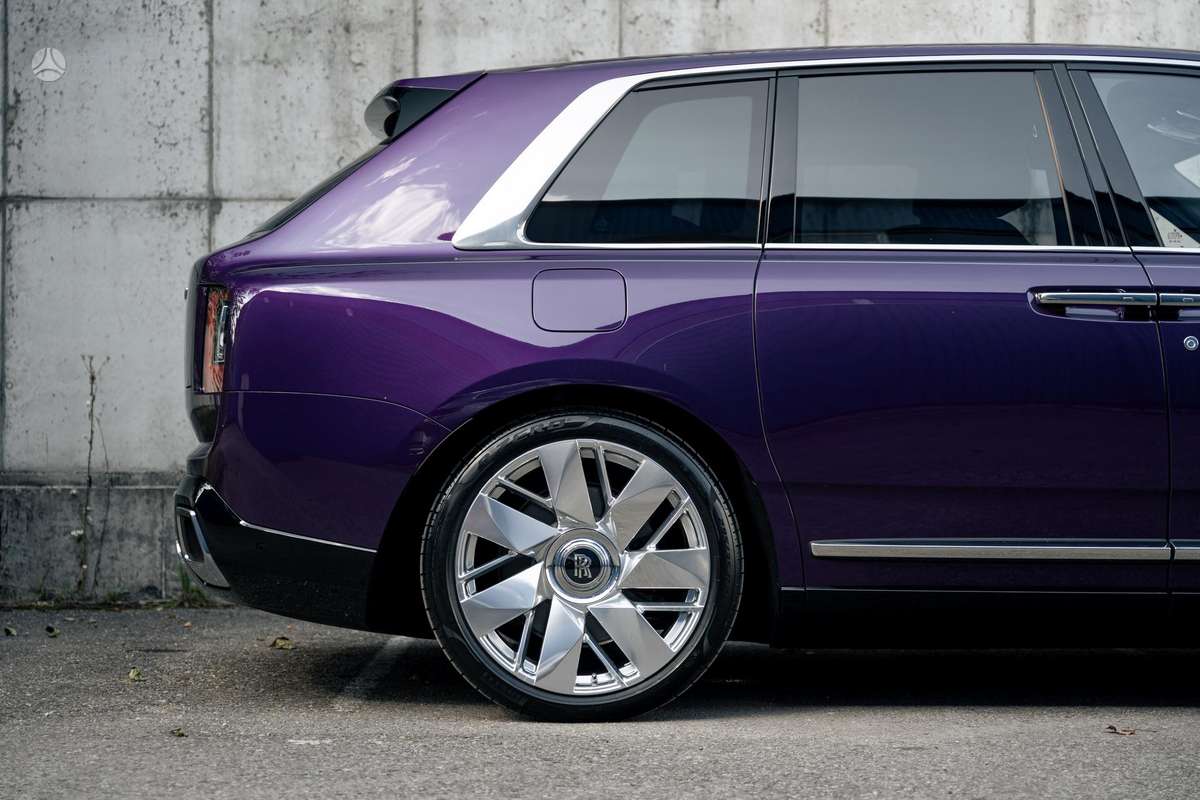 Rolls-Royce Cullinan, 6.8 l., Седан
