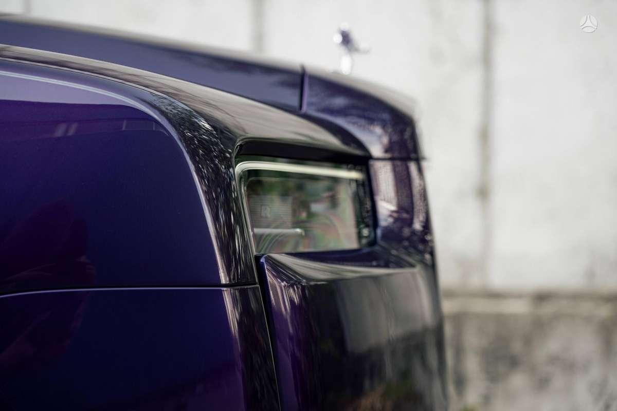 Rolls-Royce Cullinan, 6.8 l., Седан