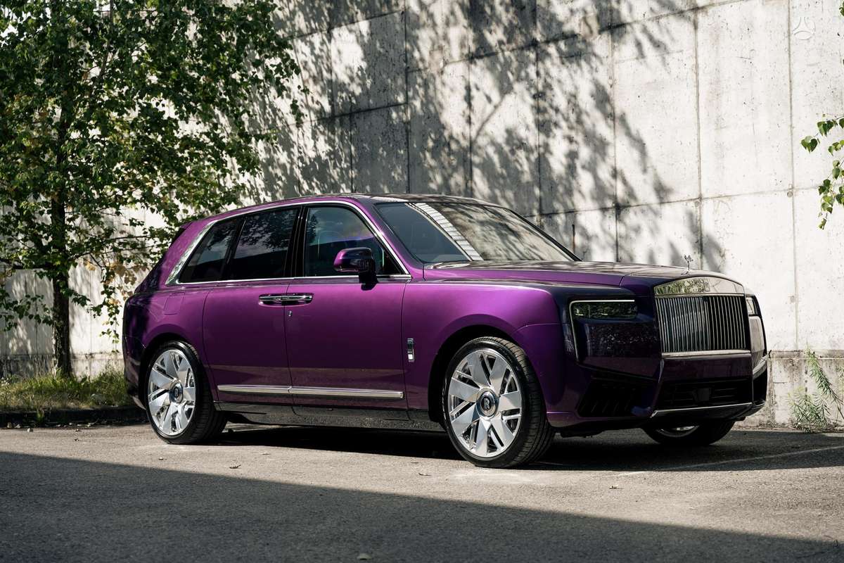 Rolls-Royce Cullinan, 6.8 l., Седан