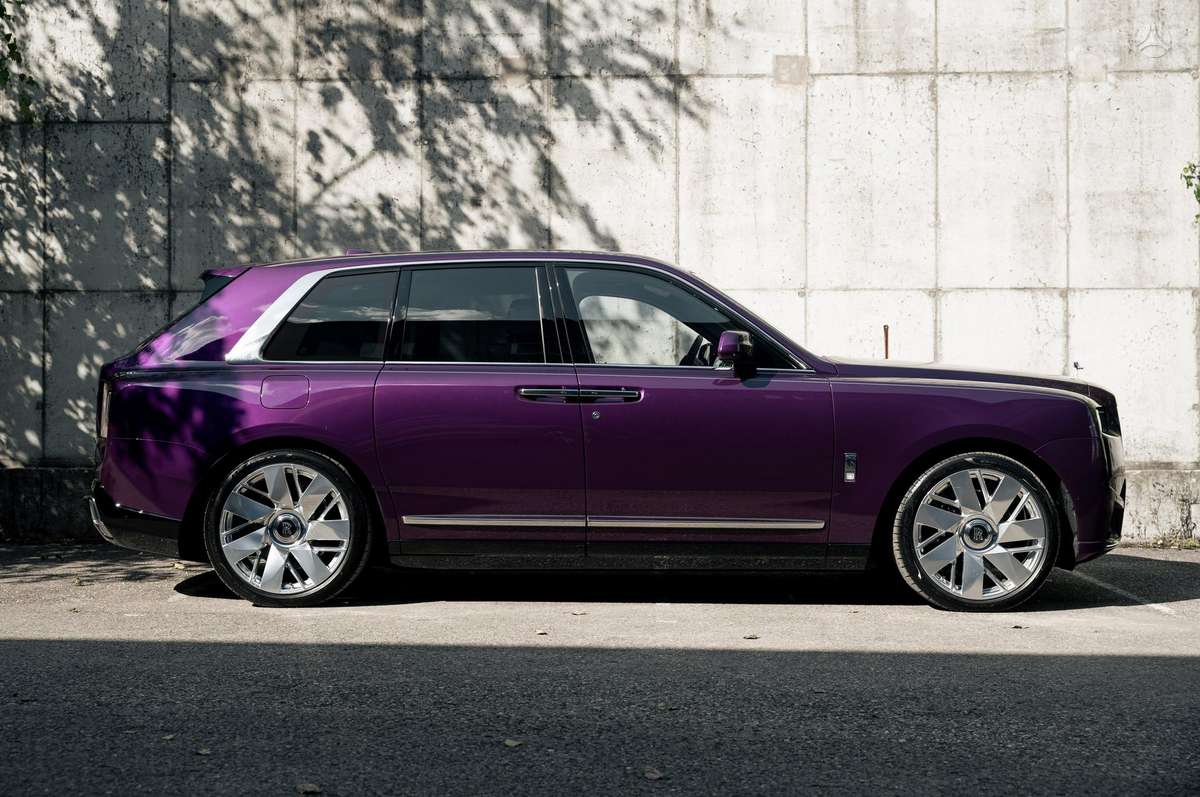 Rolls-Royce Cullinan, 6.8 l., Седан