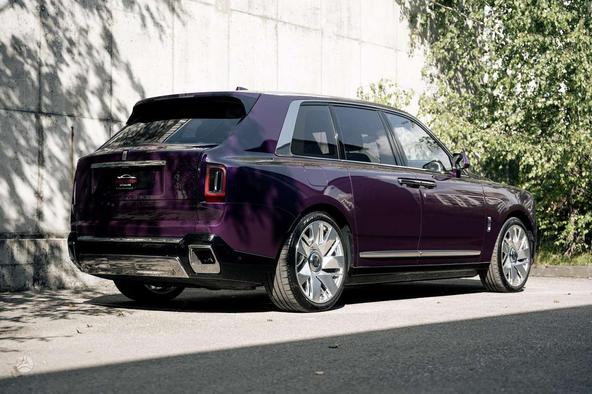 Rolls-Royce Cullinan, 6.8 l., Седан