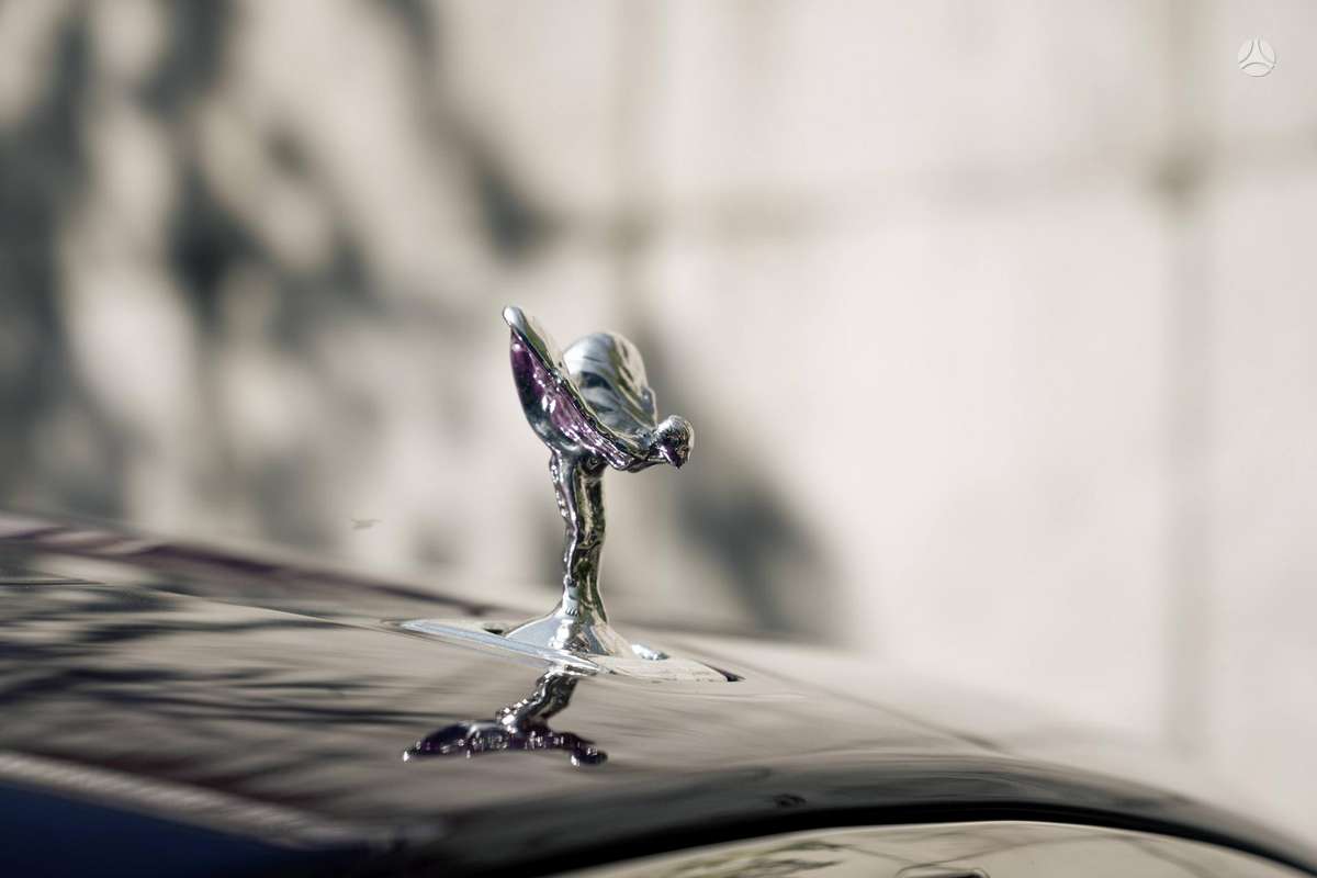 Rolls-Royce Cullinan, 6.8 l., Седан