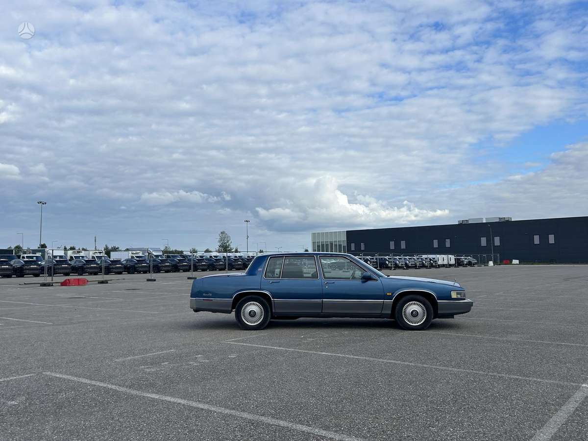 Cadillac DeVille, 4.5 l., Седан