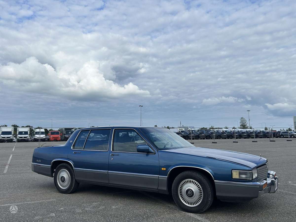 Cadillac DeVille, 4.5 l., Седан
