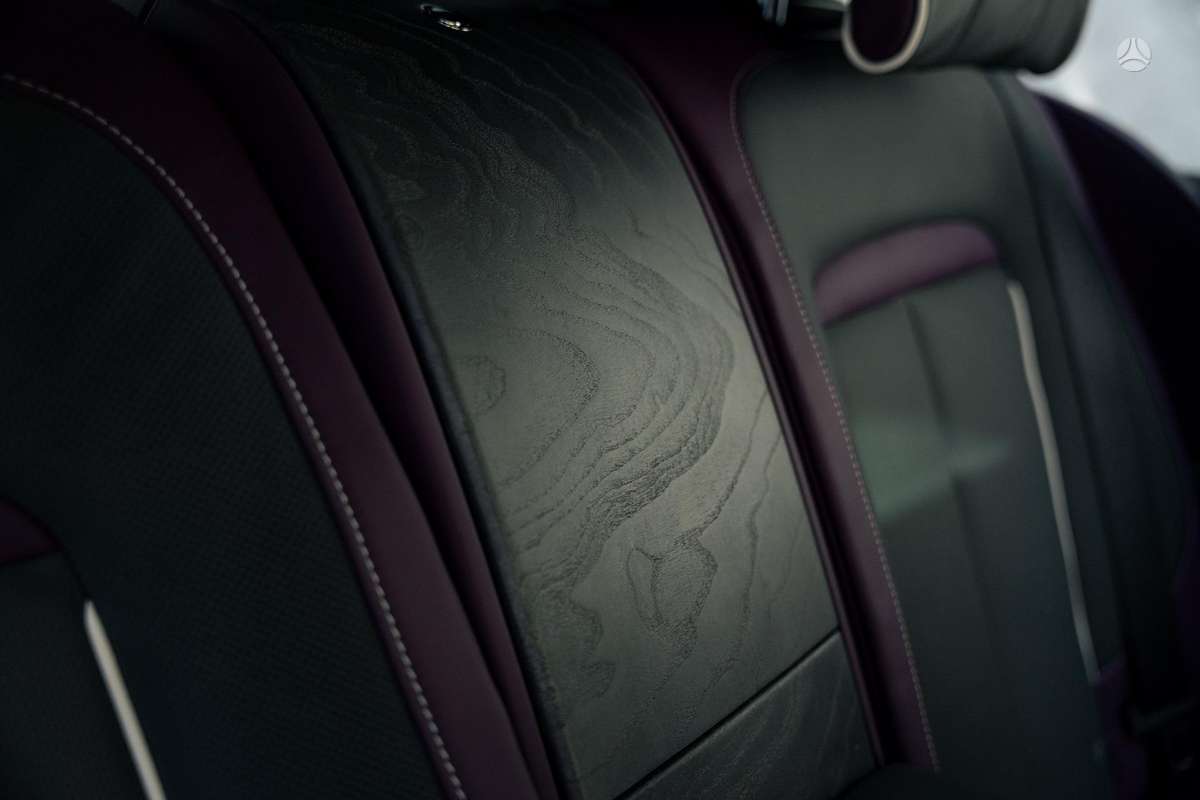 Rolls-Royce Cullinan, 6.8 l., Седан