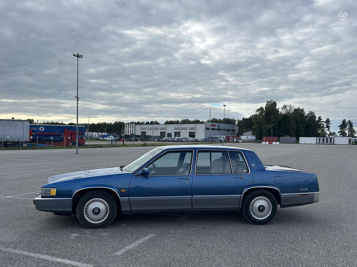 Cadillac DeVille, 4.5 l., Седан