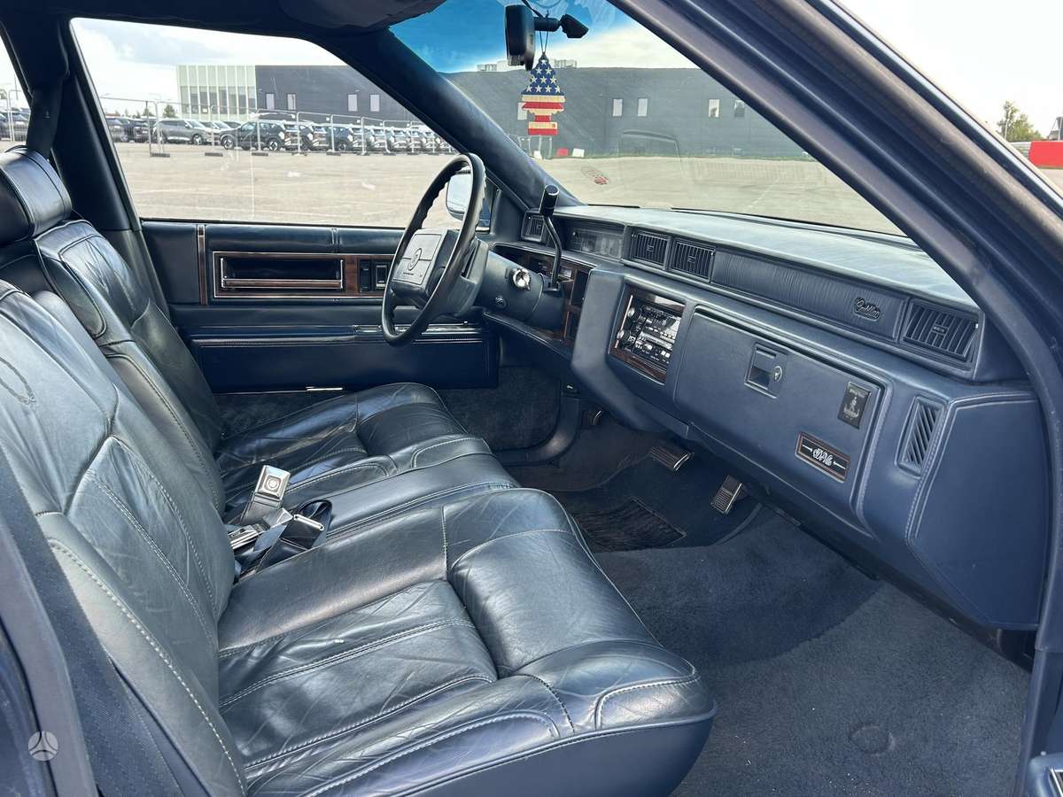 Cadillac DeVille, 4.5 l., Седан