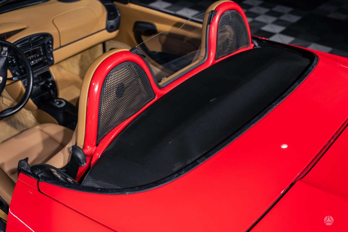 Porsche Boxster - 8