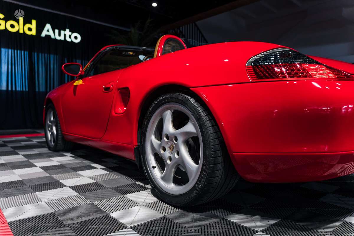 Porsche Boxster - 11