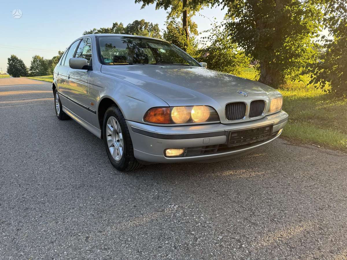 BMW 525, 2.5 l., Седан