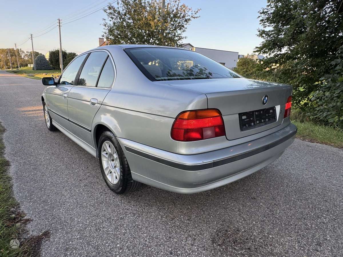 BMW 525, 2.5 l., Седан