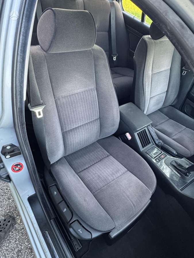 BMW 525, 2.5 l., Седан